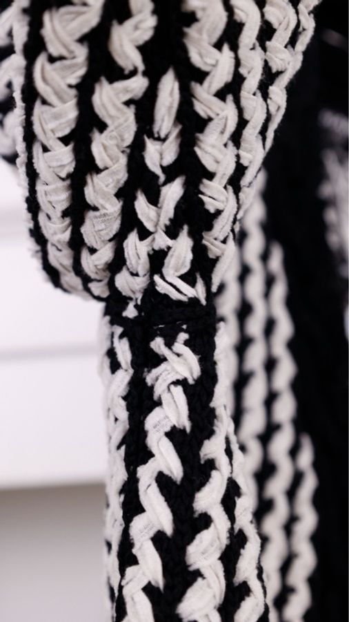 Chanel 18年黑白拼色两口袋半袖针织开衫外套-18