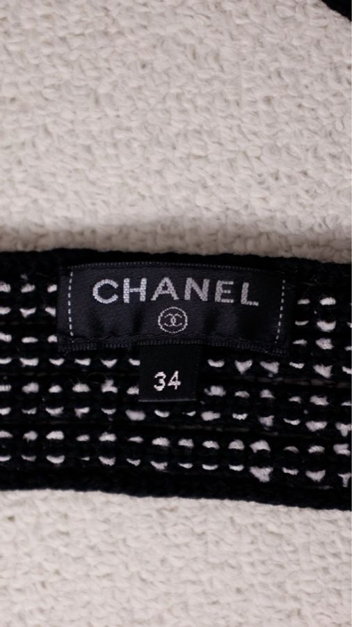Chanel 18年黑白拼色两口袋半袖针织开衫外套-28