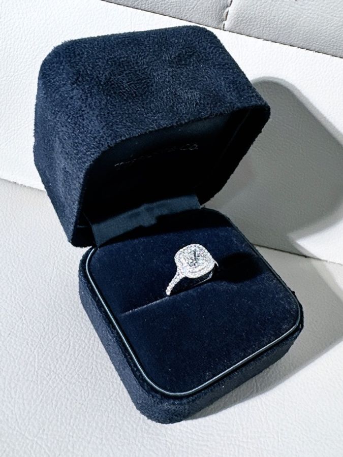 Tiffany蒂芙尼 Soleste系列 鉑金鑲鑽枕形鑽石戒指,主鑽97分-2