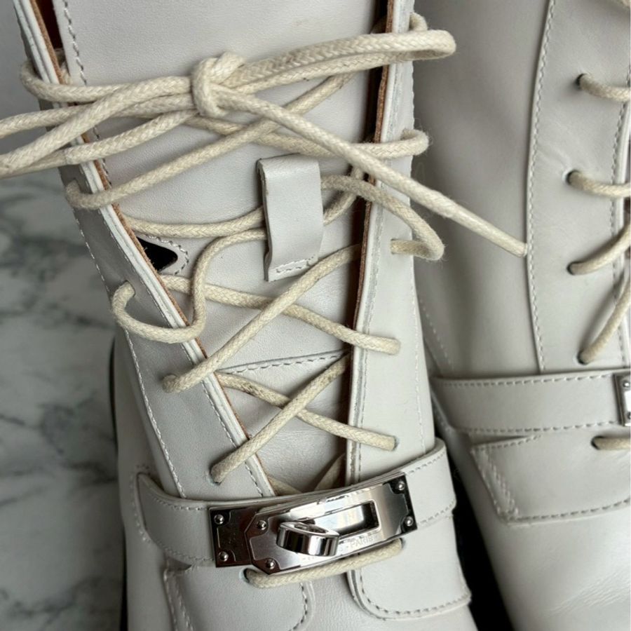 Hermes 米白黑底kelly釦綁帶靴子👢38.5-7