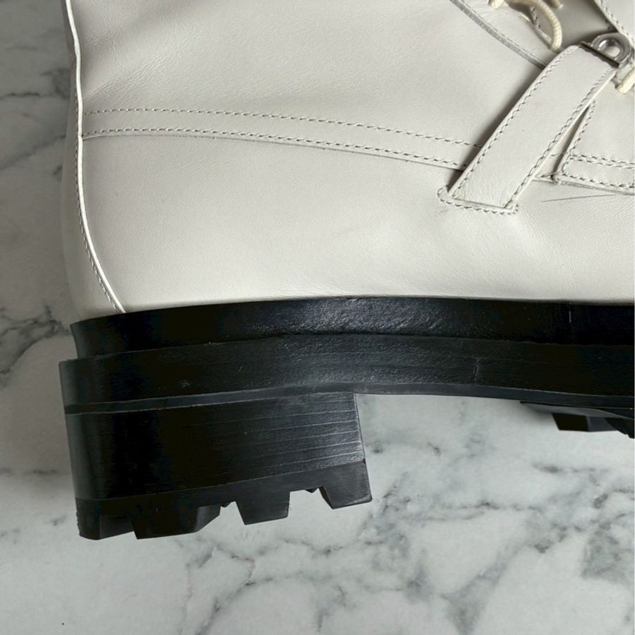 Hermes 米白黑底kelly釦綁帶靴子👢38.5-18