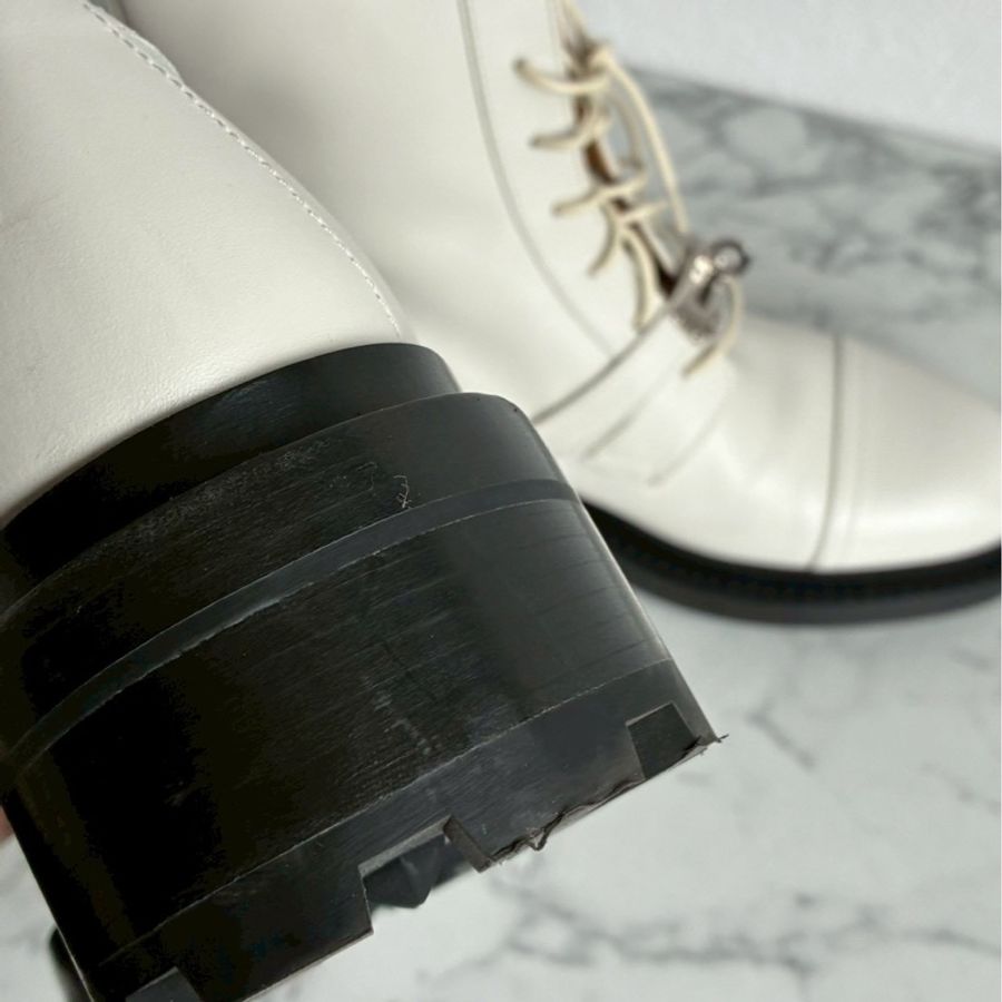 Hermes 米白黑底kelly釦綁帶靴子👢38.5-24