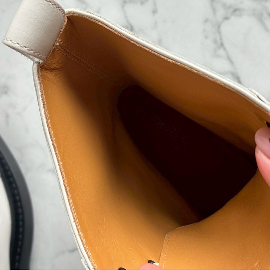 Hermes 米白黑底kelly釦綁帶靴子👢38.5-26