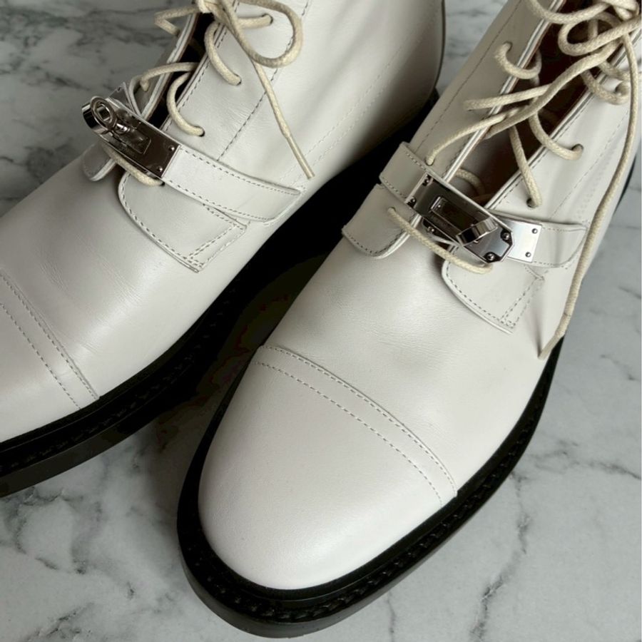 Hermes 米白黑底kelly釦綁帶靴子👢38.5-51