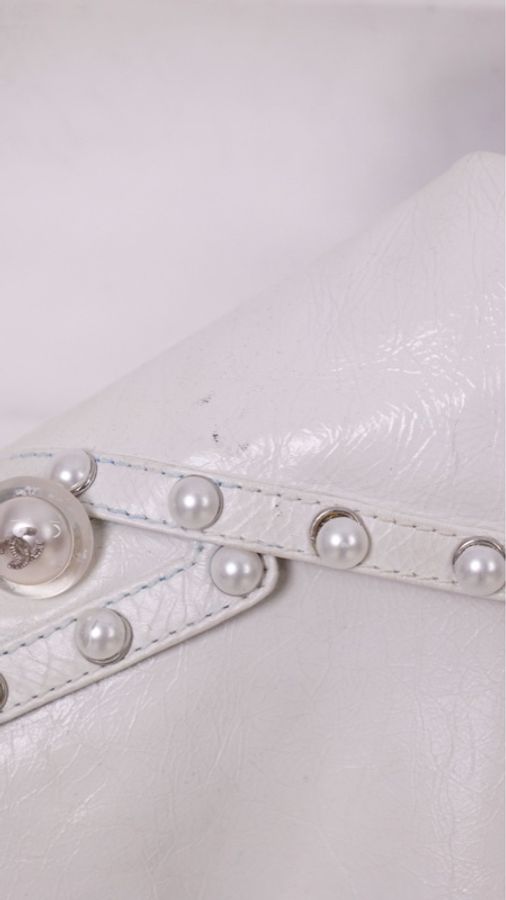Chanel 16年首尔系列白金珍珠扣油蜡皮衣翻领外套-17