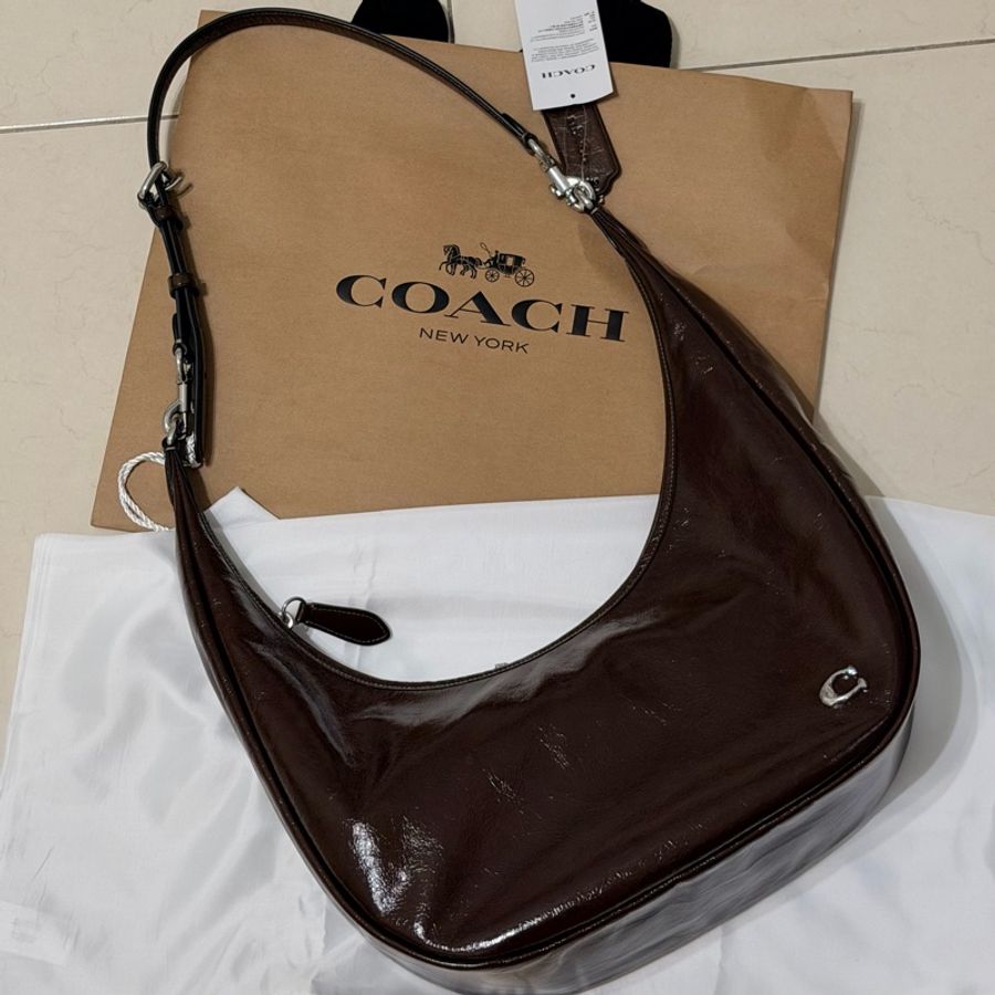 Coach蔻馳 專櫃款 Juliet Sling 半月包手袋 側背包 斜背包 大容量 油蠟皮 深棕色 咖啡色 通勤-1