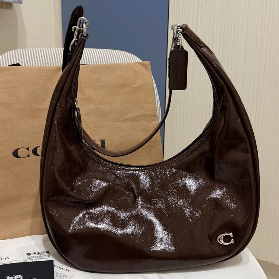 Coach蔻馳 專櫃款 Juliet Sling 半月包手袋 側背包 斜背包 大容量 油蠟皮 深棕色 咖啡色 通勤-3