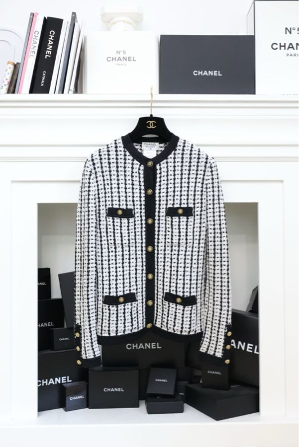 Chanel 97年秀款Jennie同款黑白四口袋针织开衫外套-0