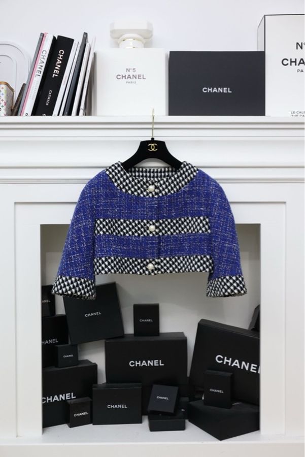 Chanel 13年春夏系列秀款蓝白拼色棋盘格小坎肩crop短外套-0