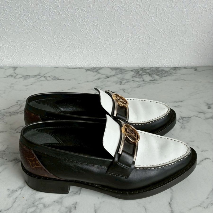 LV黑白/花紋圓形logo樂福鞋👞38-3