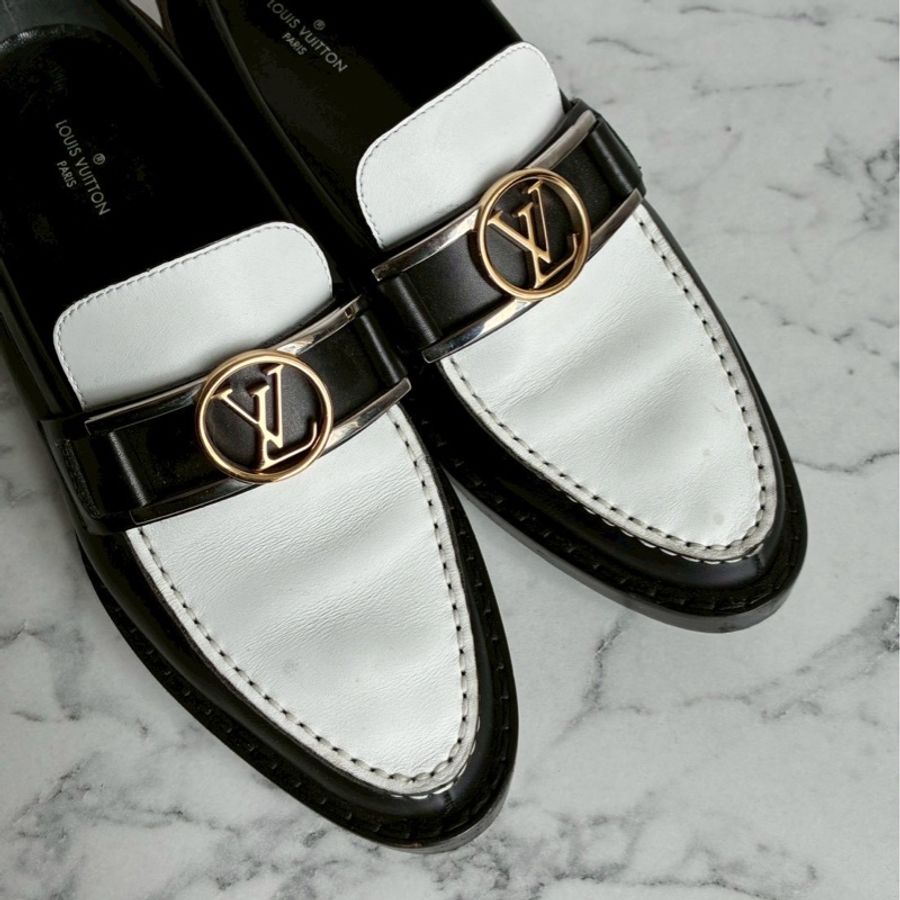 LV黑白/花紋圓形logo樂福鞋👞38-5