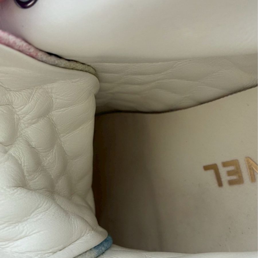 Chanel 絢彩白雙C高筒鞋38.5-39