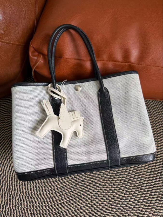 Hermes Vintage Garden Party 30-11