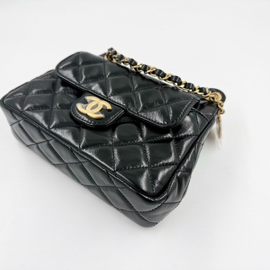 Chanel新到沒朋友✨黑色油蠟皮天貓mini hobo肩側背包AS4323-6