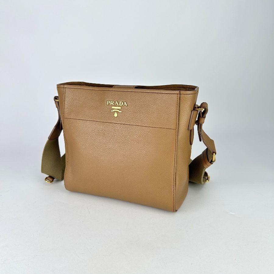 Prada Vitello Daino 托特包 2016年-7