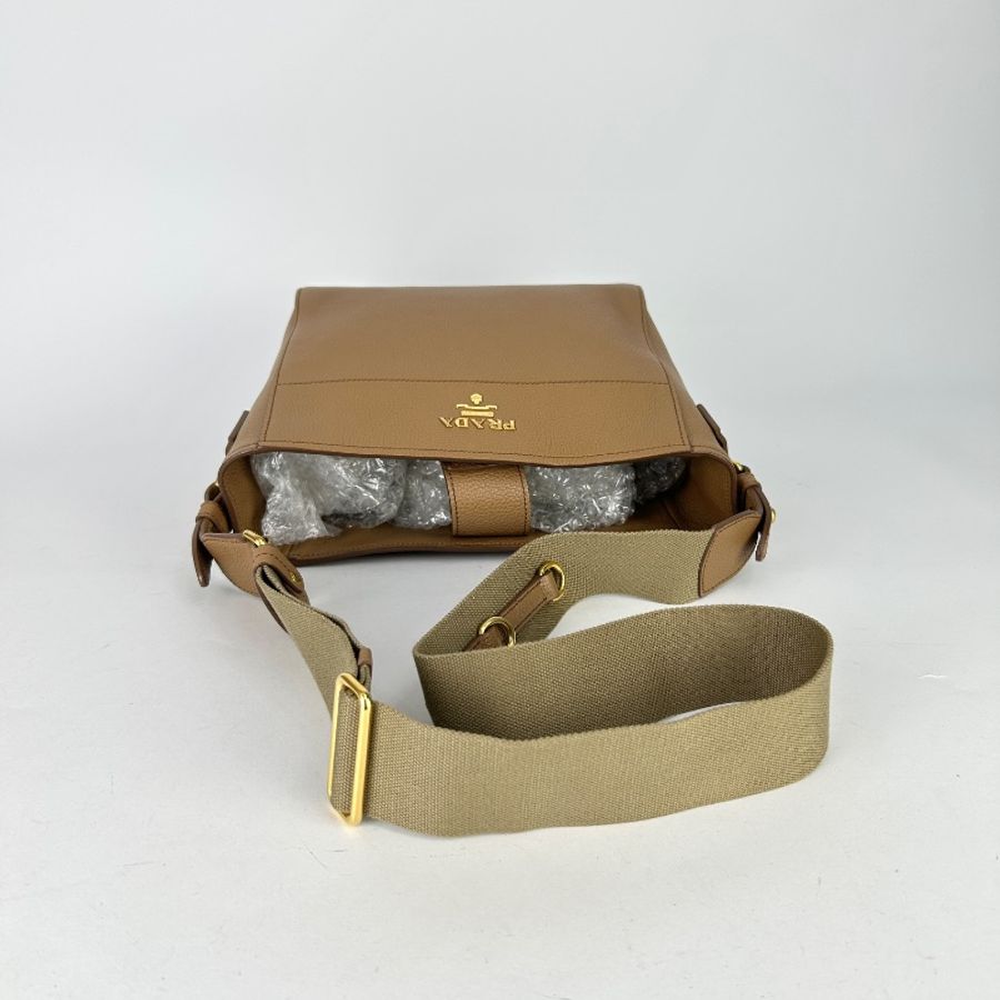 Prada Vitello Daino 托特包 2016年-15