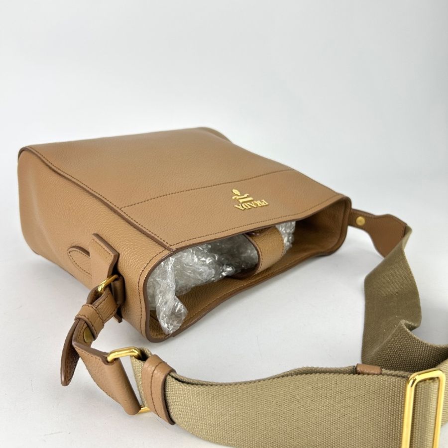 Prada Vitello Daino 托特包 2016年-17