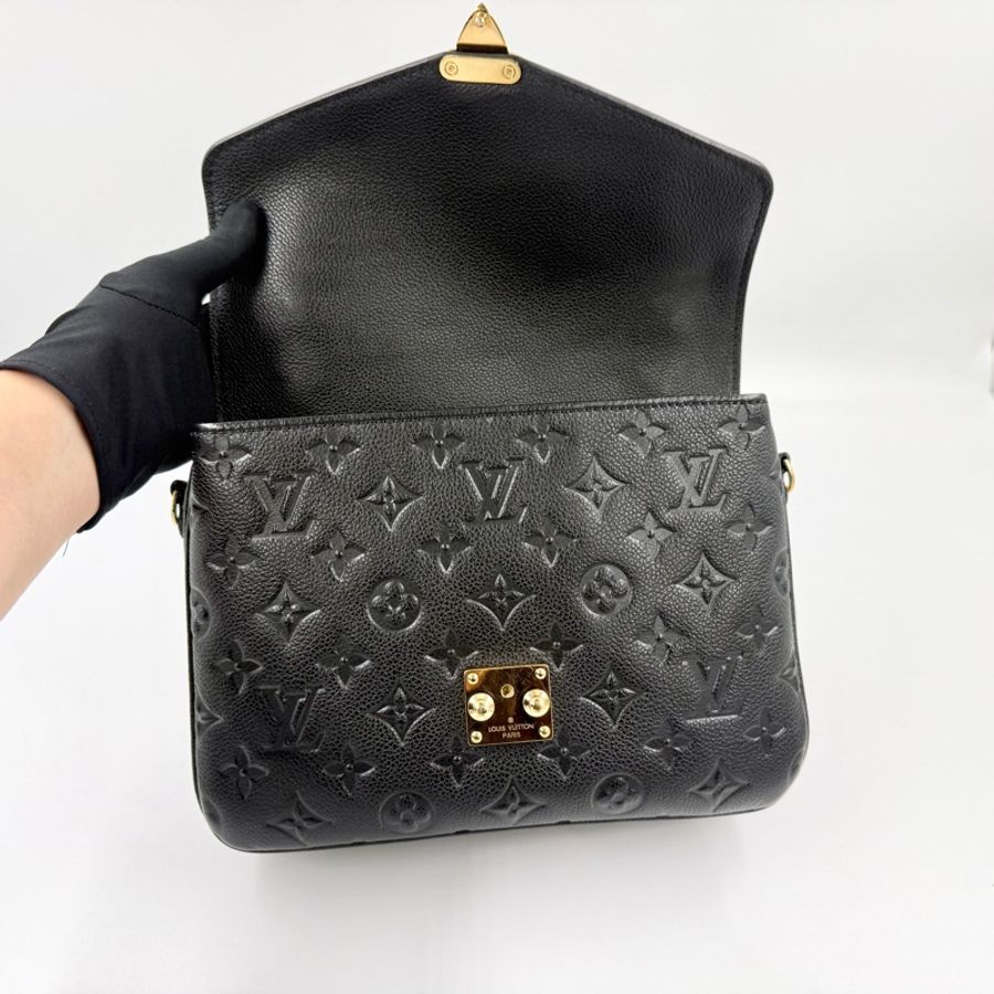 LV黑色Pochette Metis郵差包M41487-6
