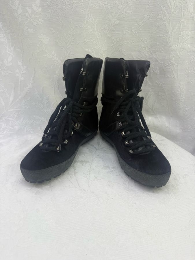 Moncler Boots Size : EU 37-0