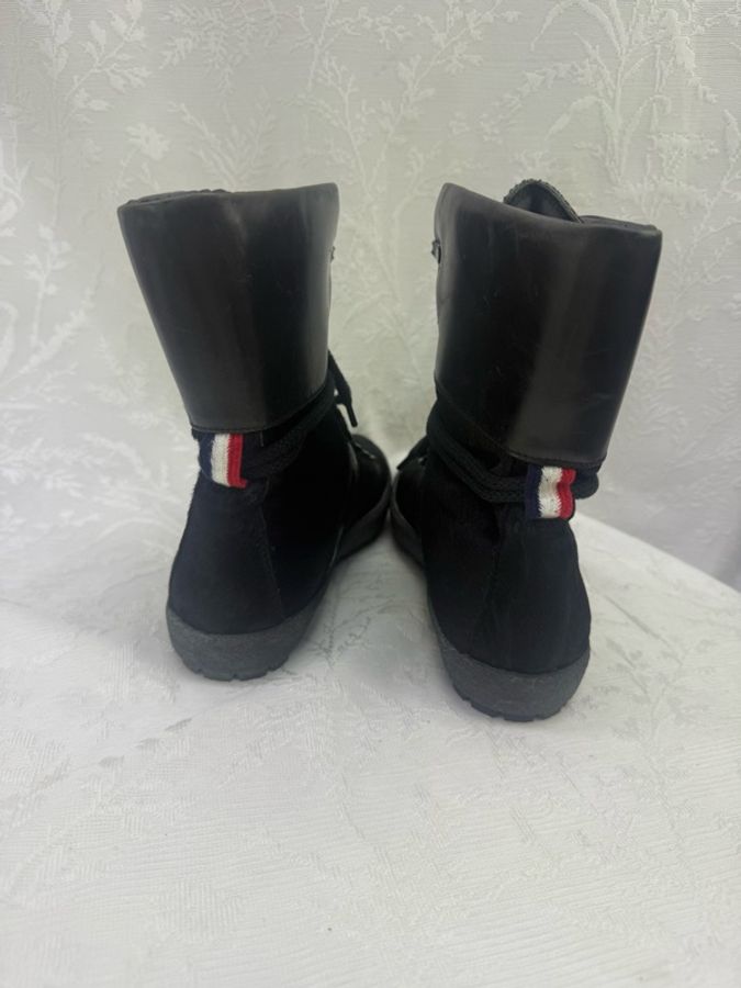 Moncler Boots Size : EU 37-1