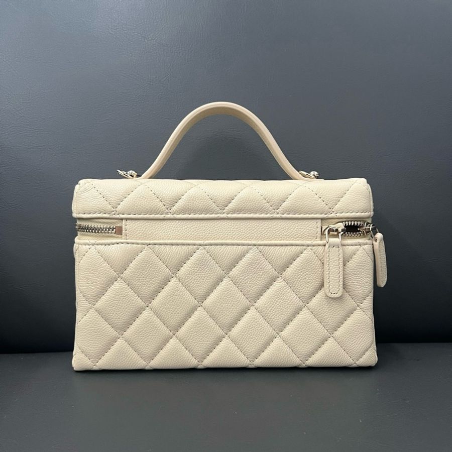Chanel香奈兒 Ip 26s米色手提包化妝包斜背包-1