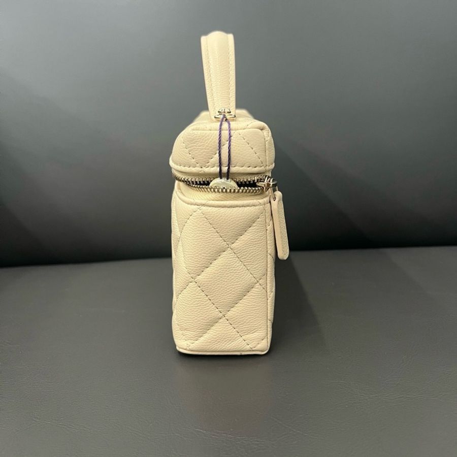 Chanel香奈兒 Ip 26s米色手提包化妝包斜背包-3