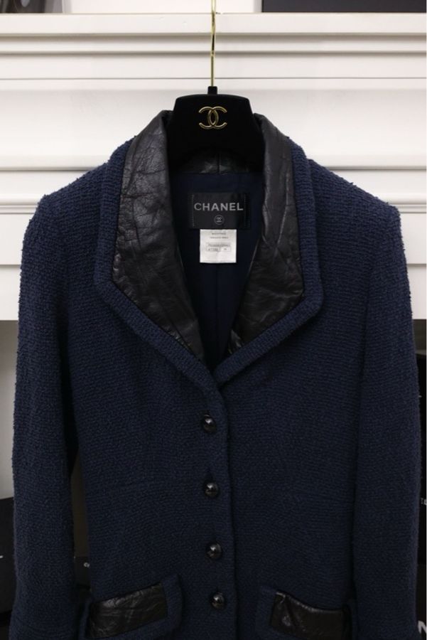 Chanel 16年海军蓝皮质小翻领两口袋长外套-6