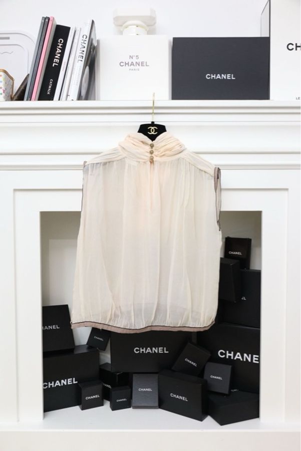 Chanel淡粉色绑带设计背心马甲上衣-1