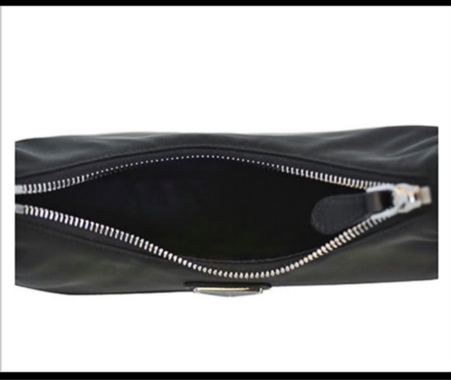 私物-PRADA TESSUTP三角板LOGO斜背包hobo-8