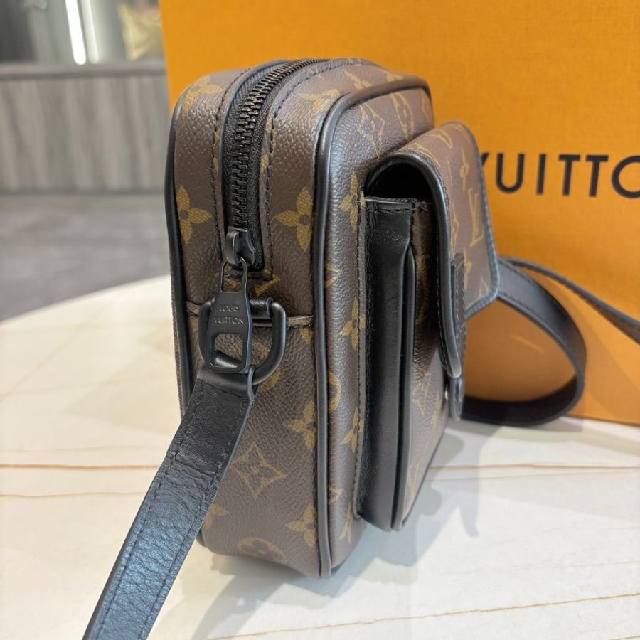 *SHIHNA名牌精品* LV M69404 Christopher 斜背隨身包-2