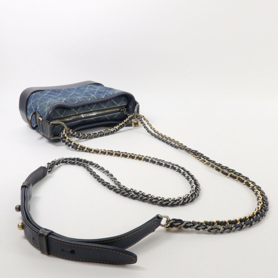 CHANEL 牛仔布Gabrielle Hobo鏈帶肩背袋-9