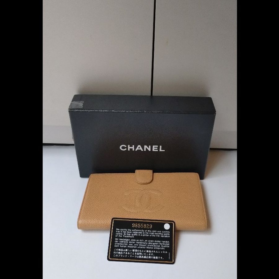 Chanel 駝色荔枝皮皮釦中夾-3