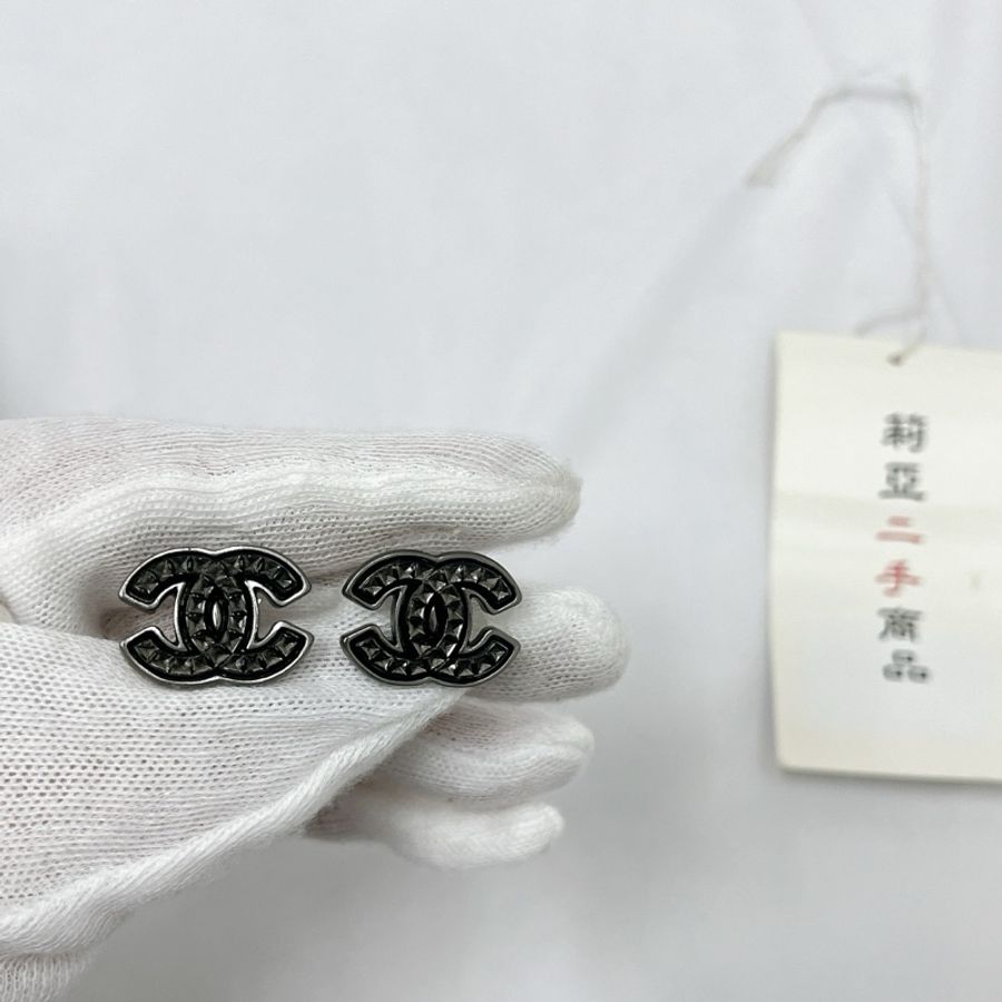 莉亞精品♡CHANEL 切面割紋耳環 銀黑色 二手-2