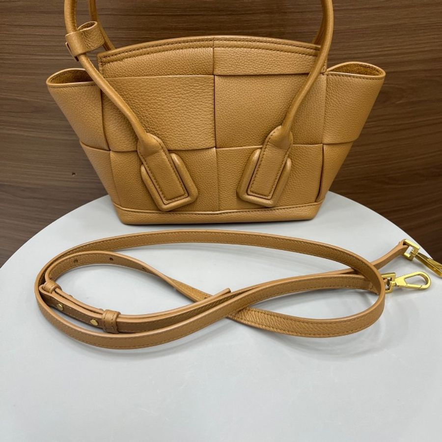 BV葆蝶家|Arco mini托特 棕se-0