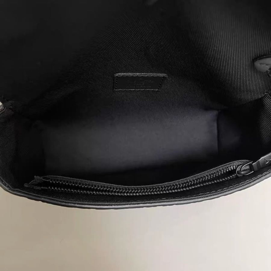 🌷芯片款!Louis Vuitton LV Soft Trunk 老花全皮壓紋黑武士 盒子包 迷你-3