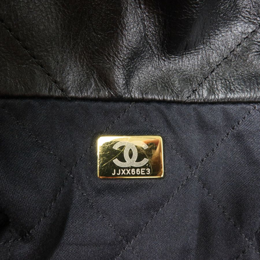 CHANEL 牛皮皮革Chanel 22 Small鏈帶肩背袋-7