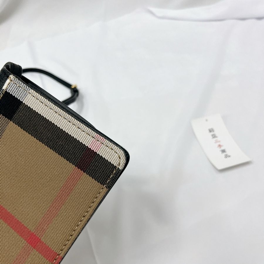 莉亞精品♡Burberry格紋 WOC 黑 二手-12