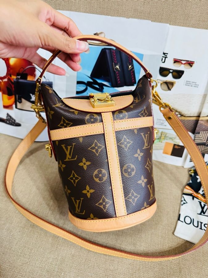 LV Duffle M43587 薯條包,手提、斜背包-1