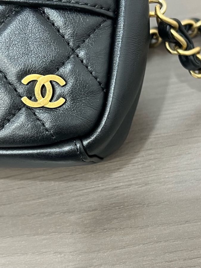 Chanel/香奈兒 黑金迷你相機包-9