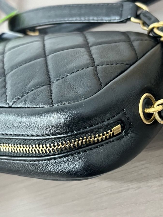 Chanel/香奈兒 黑金迷你相機包-17