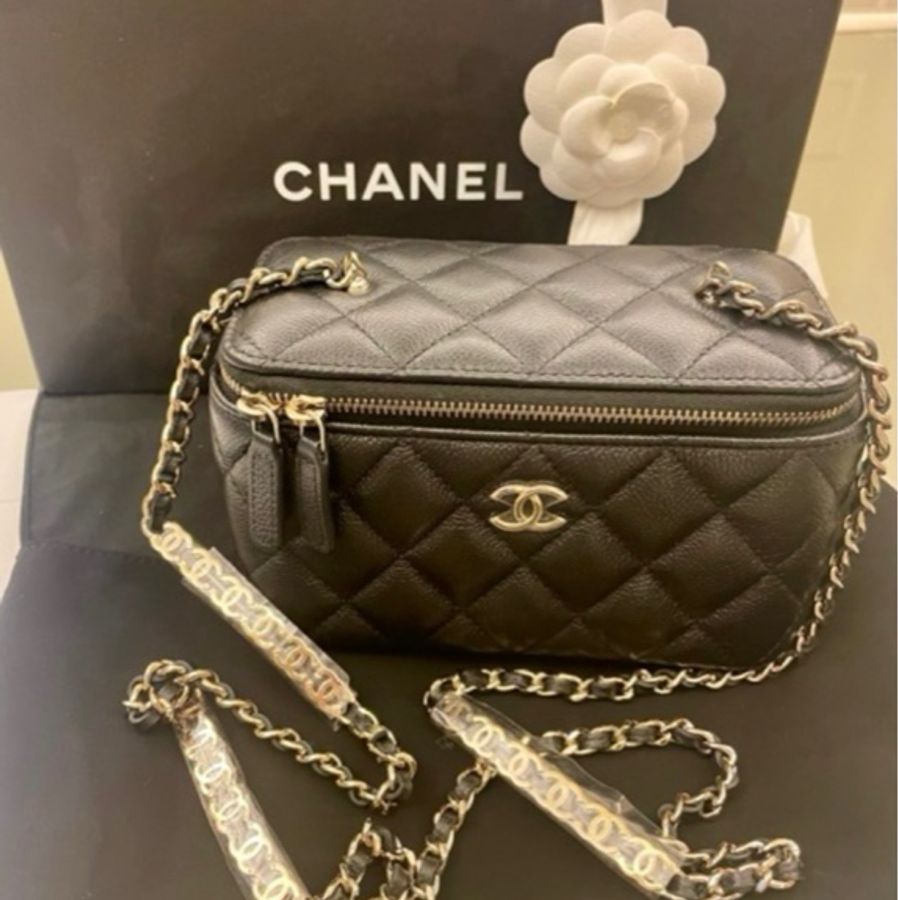 💗香奈兒Chanel ~香香價快快快~又要漲價了💗輕鬆入門款💗荔枝皮 俏皮又可愛化妝鏈帶包全新附購證 下個月全面要漲價了-0