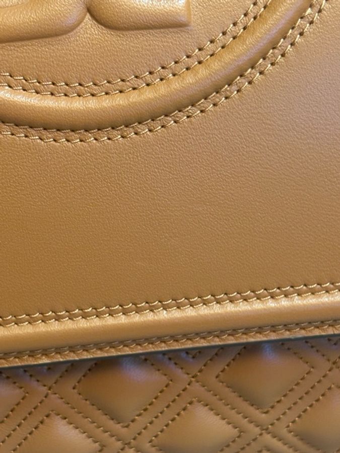 TORY BURCH Fleming 流蘇菱格翻蓋斜背鏈包 棕-7