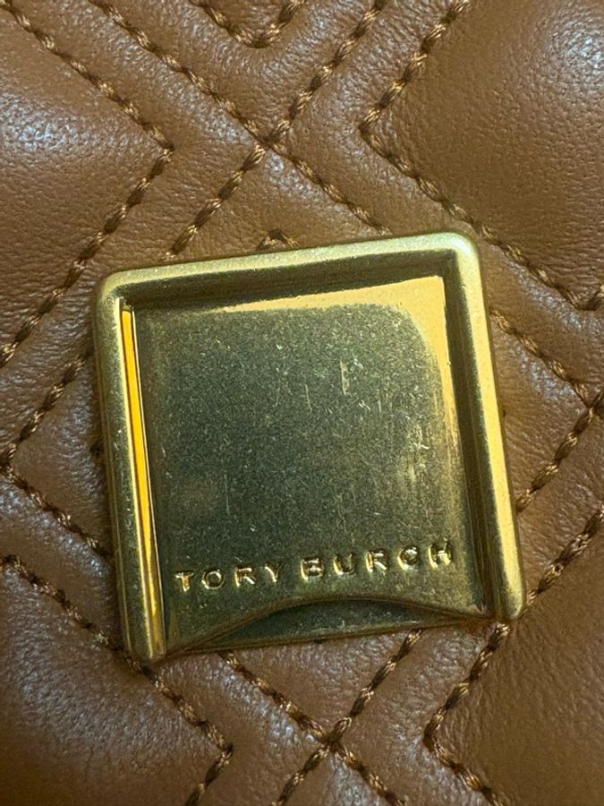 TORY BURCH Fleming 流蘇菱格翻蓋斜背鏈包 棕-9