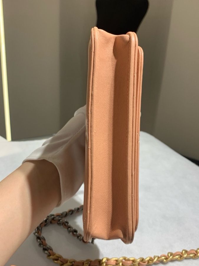 99新Chanel 香奈兒 19 bag woc mini 金扣 焦糖色羊皮 芯片款-5