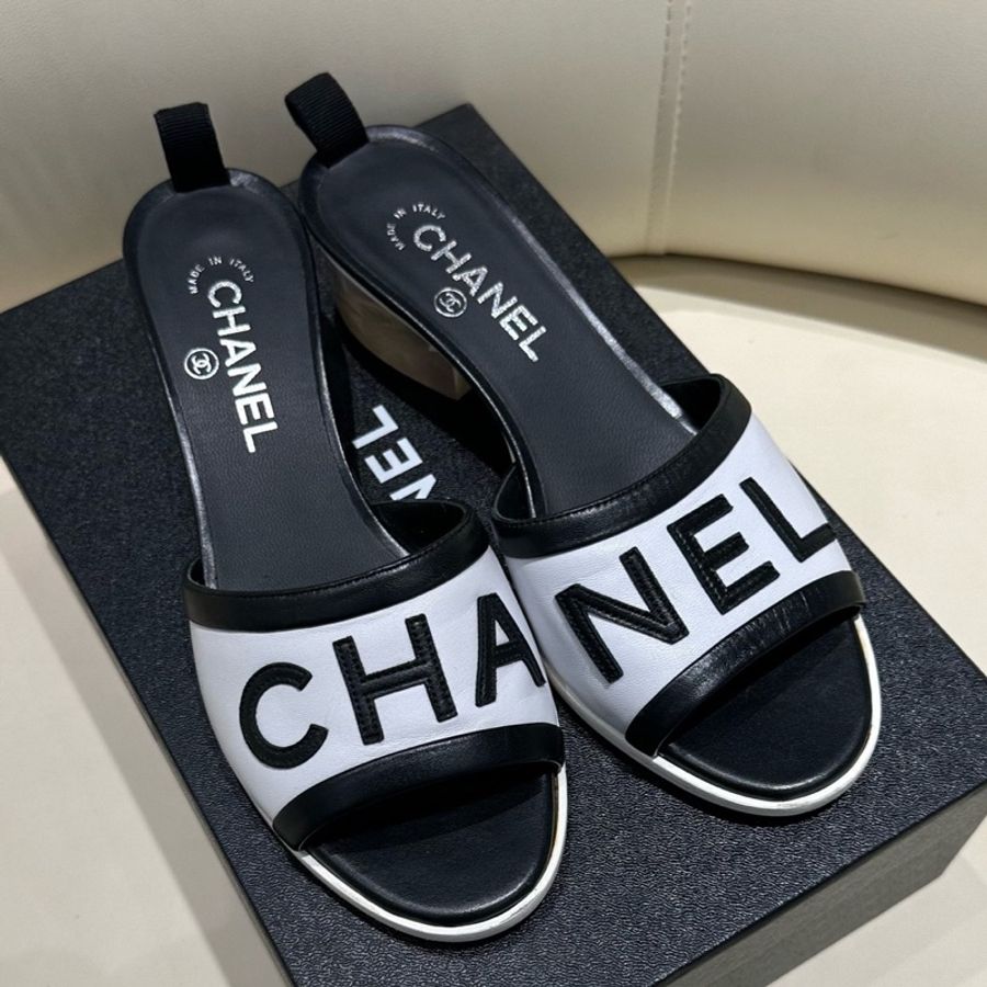 Chanel 香奈兒 黑白拼色字母拼皮水晶跟涼鞋 涼拖 38.5碼 配塵袋-0