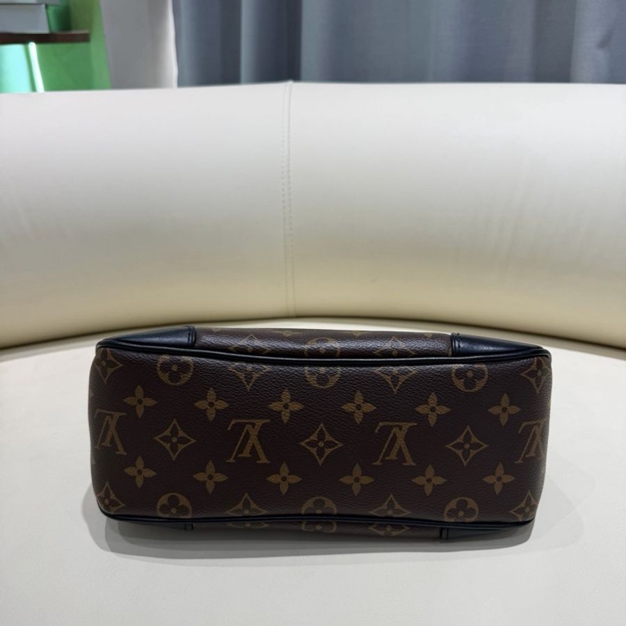 Louis Vuitton 路易威登 boulogn經典老花黑牛角包斜挎包 芯片 塵袋 購證 26*9.5*16。-3