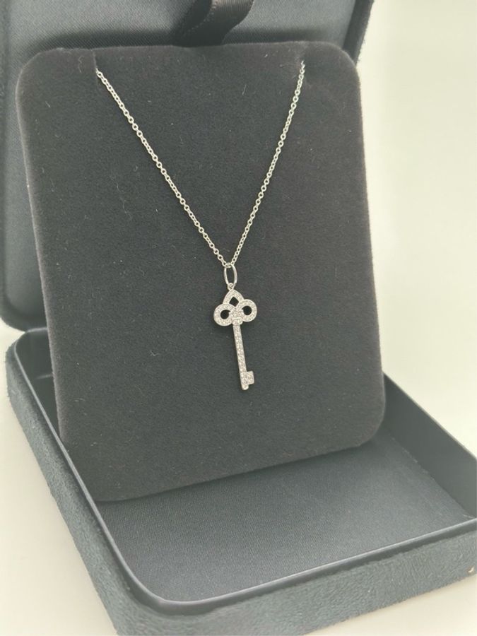 Tiffany 蒂芙尼 白金 mini 滿鑽 keys 鑰匙 鳶尾 鶯尾 項鍊 尺寸16號/40.5cm-1