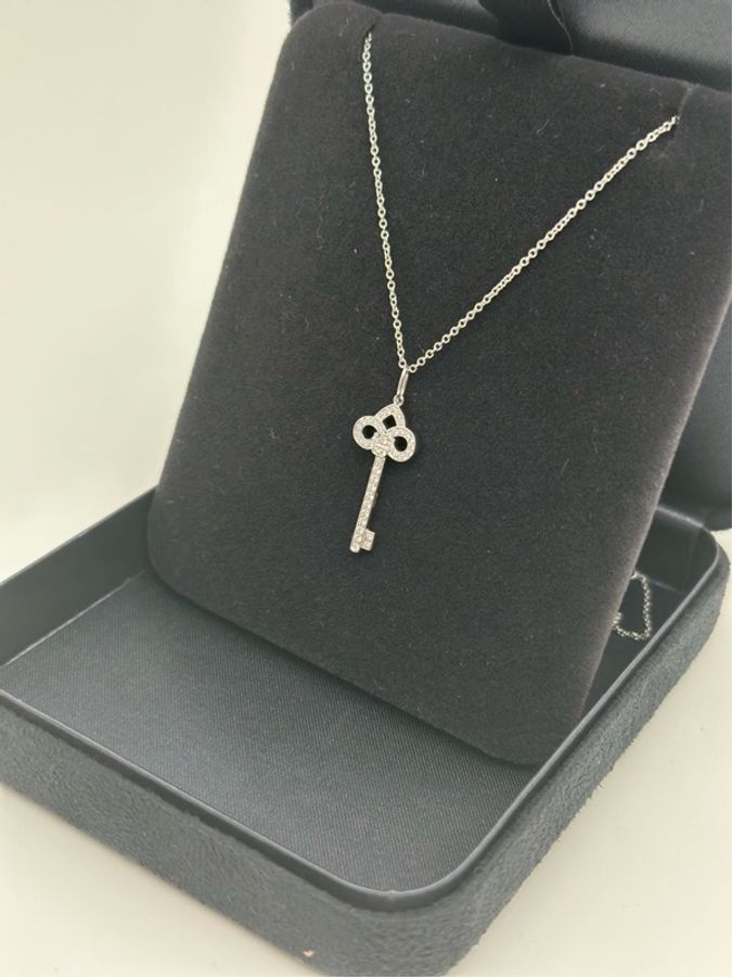 Tiffany 蒂芙尼 白金 mini 滿鑽 keys 鑰匙 鳶尾 鶯尾 項鍊 尺寸16號/40.5cm-2