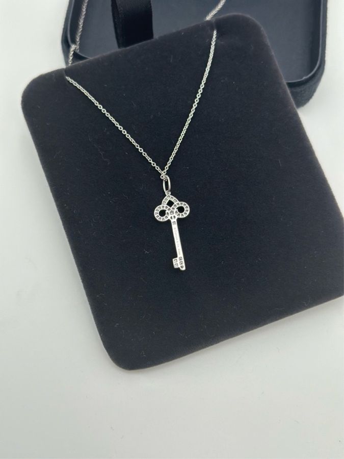 Tiffany 蒂芙尼 白金 mini 滿鑽 keys 鑰匙 鳶尾 鶯尾 項鍊 尺寸16號/40.5cm-4
