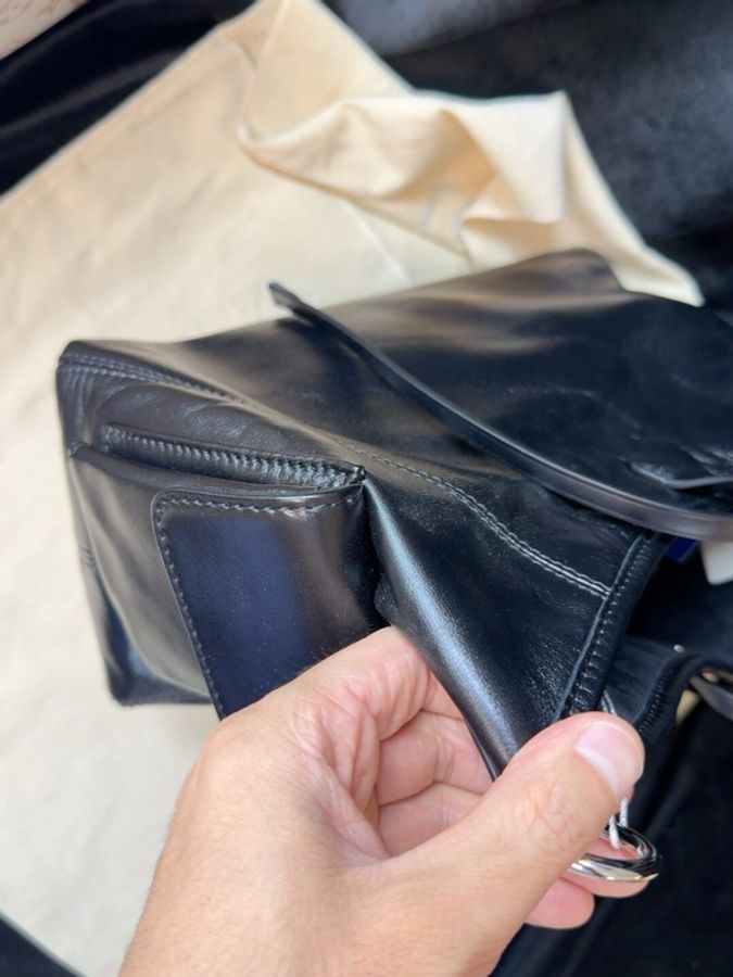 LV路易威登 Carryall 黑武士小號 黑色羊皮 芯片款-5